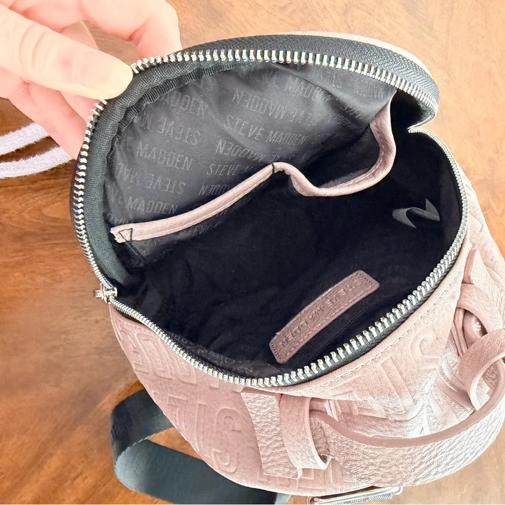 NWOT Steve Madden Blush Embossed Mini Backpack with Tassel - Picture 5 of 7
